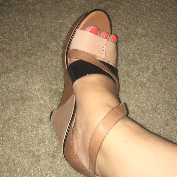 Leather B Makowsky wedges size 7.5 - Picture 4 of 5